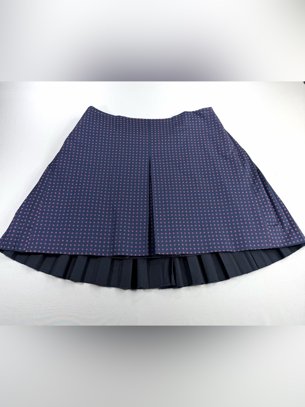 Tory Burch Pleated Mini Skirt Size 10 Navy Red Geometric Print Preppy